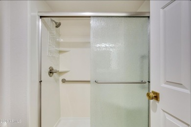 Beautifully remodeled top floor condominium with stunning views - photo 20