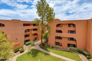 Beautifully remodeled top floor condominium with stunning views - photo 26