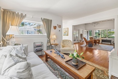 Welcome to this enchanting 2-bedroom, 2-bathroom cottage nestled - photo 10