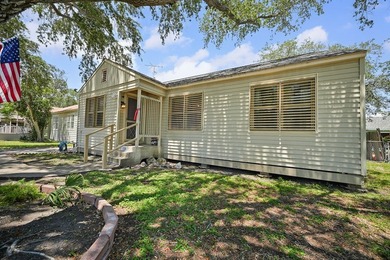 Charming home in the desirable Lindale Park neighborhood! This - photo 35
