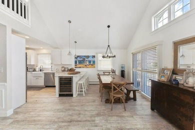 Charming two-story single-family home featuring 5 bedrooms and 3 - photo 6