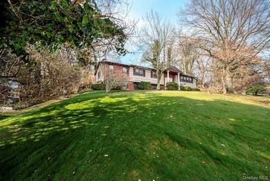 Spacious 3-bedroom, 2.5-bath ranch located in the Village of - photo 2