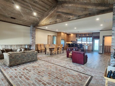 This custom-built waterfront 3bed 2.5bath home has all the charm - photo 11