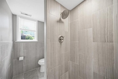 Welcome home to this beautiful four-sided brick residence - photo 22