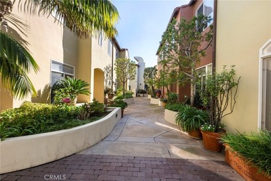 Fabulous location in downtown Huntington Beach-just 2 blocks to - photo 3