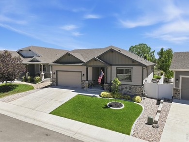 Some homes are beautiful. Others just make you feel at peace the - photo 1