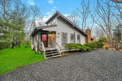 Beautifully designed ranch set on a quiet street in desirable - photo 1
