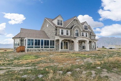 An exquisite custom estate where luxury, function, and serenity - photo 6