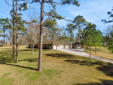Lake Livingston Area Retreat on 2.4 Acres - photo 6