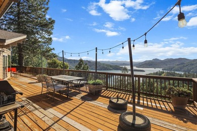 Discover custom living with breathtaking panoramic views of Lake - photo 5