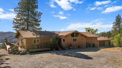 Discover custom living with breathtaking panoramic views of Lake - photo 7