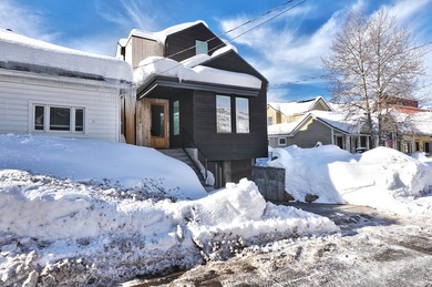 Perfect in Park City. This stunning three-bedroom, 3.5-bath - photo 2