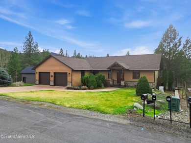 Enjoy stunning water views and resort-style living in this - photo 8
