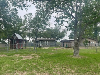 Welcome to your own little slice of lake life at Lake Corpus - photo 27