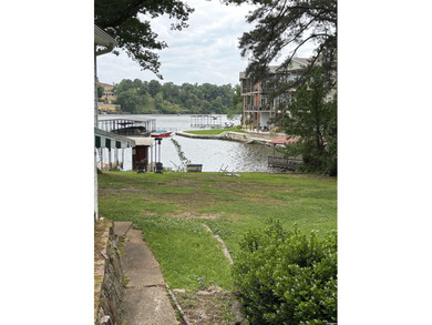 If you have always dreamed of living on the lake now is your - photo 38