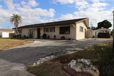 Spacious 3/2 home boasting 2350+ square feet under air with - photo 3