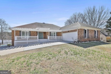 Lake Home For Sale in Tyrone, Georgia