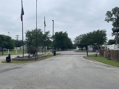 Two RV lots totaling 0.11 acres in a well-established - photo 10