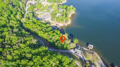 Rare opportunity to own a spectacular lakefront property with - photo 2