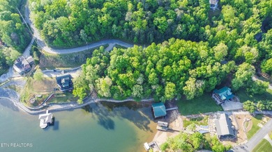 Rare opportunity to own a spectacular lakefront property with - photo 6