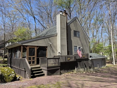 Awesome meticulously maintained 3 BR, 2 Bath Beech Mtn saltbox - photo 2