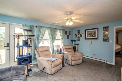 Private and spacious Ranch-style home set on 4.62 wooded acres - photo 6