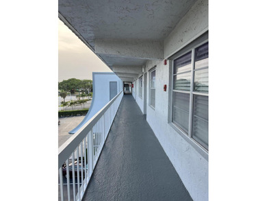 Gorgeous Marina and Coastal Views! 2 Bedroom and 1/2 (1/2 can be - photo 3