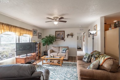 Welcome to this spacious and well-maintained 2018 manufactured - photo 13