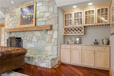 Stately and architecturally significant home in Franklin Park on - photo 17