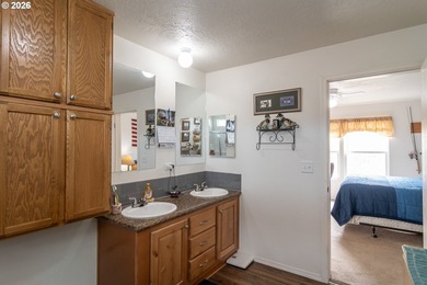 Welcome to this spacious and well-maintained 2018 manufactured - photo 21