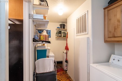 Welcome to this spacious and well-maintained 2018 manufactured - photo 34
