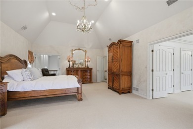 Stately and architecturally significant home in Franklin Park on - photo 36