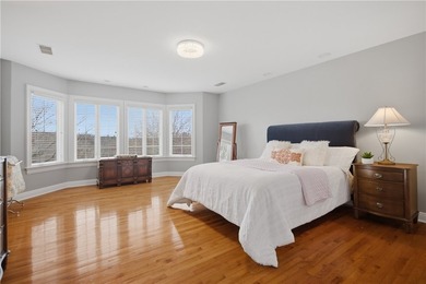 Stately and architecturally significant home in Franklin Park on - photo 42