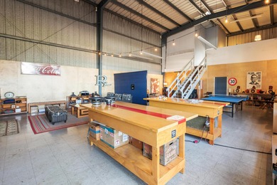 This fee simple Waimea commercial property offers two fully - photo 12