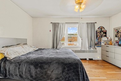 Welcome to 2027 Mayflower Avenue, a classic brick single family - photo 12