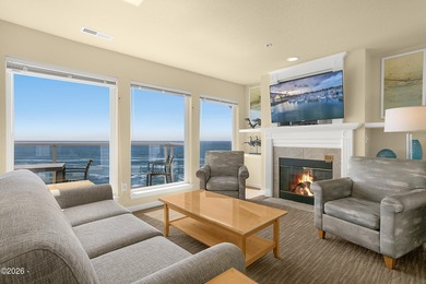 Perched on the top floor with sweeping panoramic ocean views - photo 4