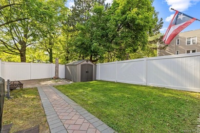 Welcome to 2027 Mayflower Avenue, a classic brick single family - photo 15