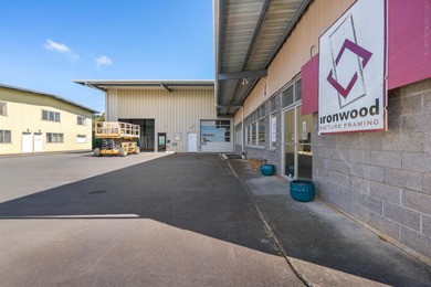 This fee simple Waimea commercial property offers two fully - photo 17