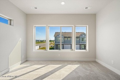 NEW PRICE and MOVE IN READY! Incredible opportunity to purchase - photo 22