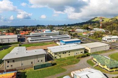 This fee simple Waimea commercial property offers two fully - photo 27