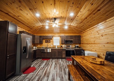 WELCOME TO A PREMIER HUNTING AND RECREATIONAL PROPERTY IN THE - photo 8