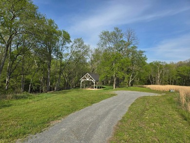 Stunning 1.93-acres (2 lots) with beautiful mountain views in - photo 4