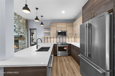 Nestled on the picturesque Priest Lake Golf Club, this brand new - photo 11