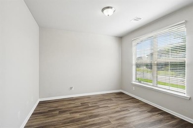 **Ask me how you can get in this home with $0!!!!** Spacious and - photo 8