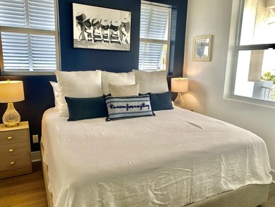 Adorable, completely renovated top floor, corner unit in Gulf - photo 20