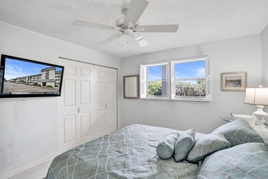 Updated 2 bedroom, 2 bathroom condo. Features an open floor plan - photo 23