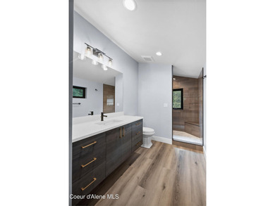 Nestled on the picturesque Priest Lake Golf Club, this brand new - photo 26