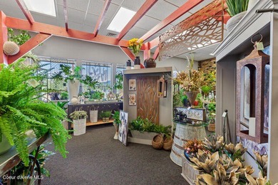 Well-established and highly respected florist and gift shop with