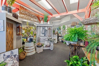 Well-established and highly respected florist and gift shop with