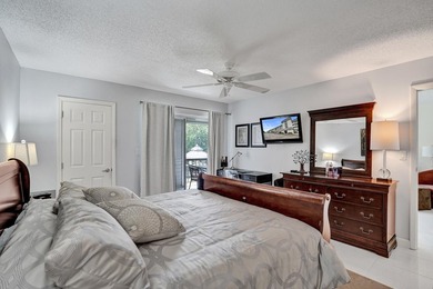 Updated 2 bedroom, 2 bathroom condo. Features an open floor plan - photo 29